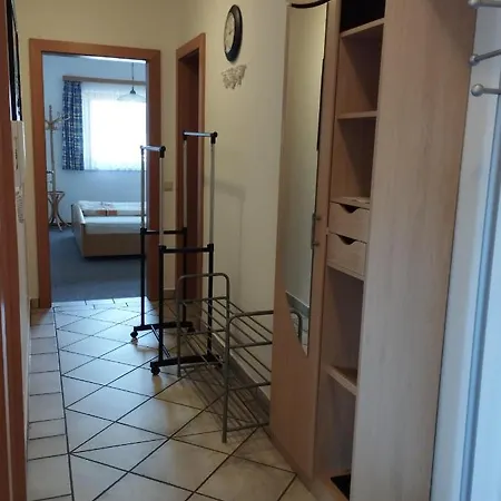 Familie Fritzenwallner 아파트 *