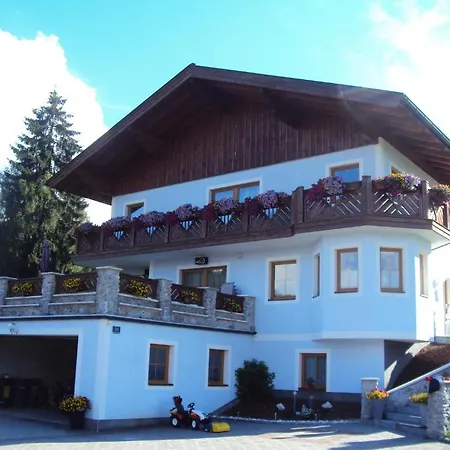 Familie Fritzenwallner *