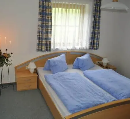 Familie Fritzenwallner *